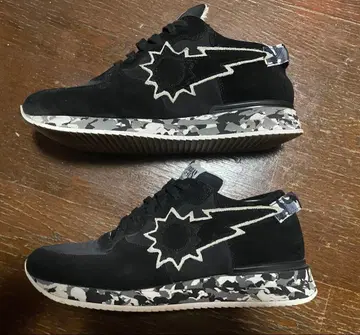 URBAN SUN 블랙 스니커즈 카모플라쥬 밑창 25.5~26cm