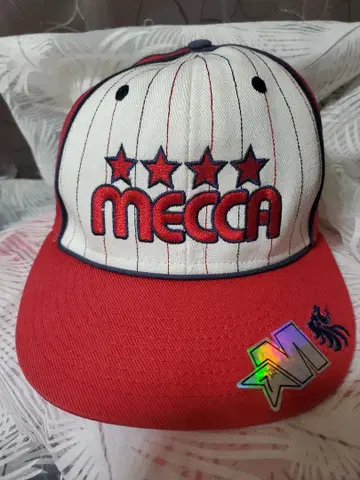 MECCA 스트라이프 캡 7 1/4