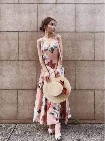 에이미 이스트 월 벨트 플라워 원피스