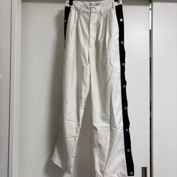 ADRER 풀 스냅 사이드 라인 디포메이션 팬츠