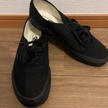 Vans 블랙 로우컷 스니커즈