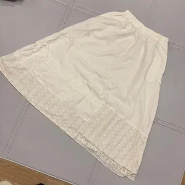 SM2 2024년 구매 레이스 패치워크 스커트 아이보리 페치 스커트