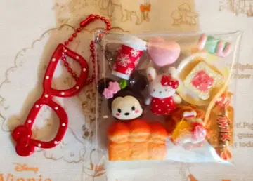 가챠 파우치 미니쨩 토끼쨩 도트 빵 한 덩이 도트 안경