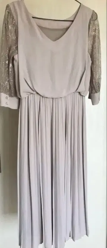 연보라색 V넥 포멀 드레스