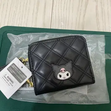 산리오 퀼팅 쿠로미 접이식 지갑 새상품