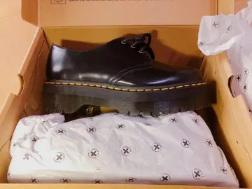 [새상품] 닥터마틴 3홀 통굽 UK8