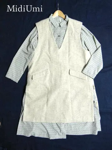 [새상품급] MidiUmi 울 소재 슬리브리스 원피스 오버롤 스커트