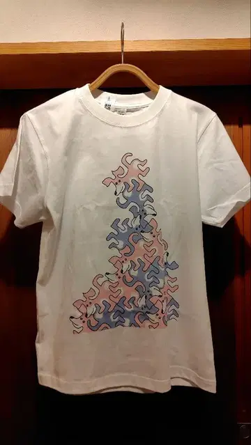 퍼즐 같은 강아지 반복 무늬 T셔츠 S 사이즈