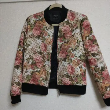 ZARA Trafaluc 꽃무늬 점퍼 M 사이즈