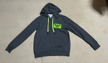 엠포리오 아르마니 후드티