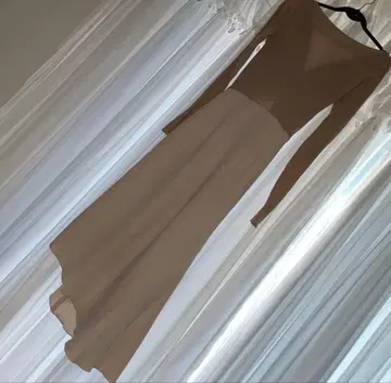 스타일링 백 오픈 롱 원피스 베이지