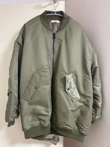 RCW 올리브 그린 MA-1 자켓