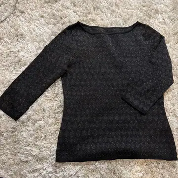 그레이스 콘티넨탈 라메 자수 7부 소매 상의