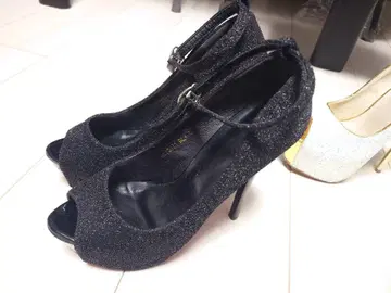 블랙 글리터 오픈토 하이힐 사이즈 37