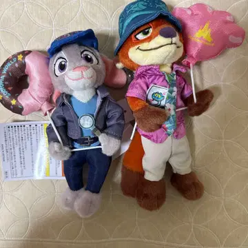 주토피아 ZOOTOPIA 인형 배지 주디 닉 새상품 두 개