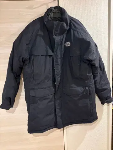 The North Face 블랙 다운 자켓