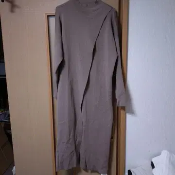 부즈루드 새상품 모카색 니트 롱 원피스 프리 사이즈