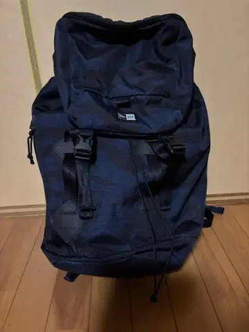 New Era 네이비 카모플라쥬 백팩