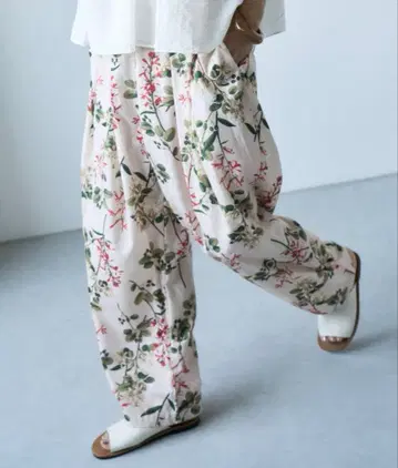 보타니컬 프린트 코쿤 실루엣 이지 팬츠 리브라큐