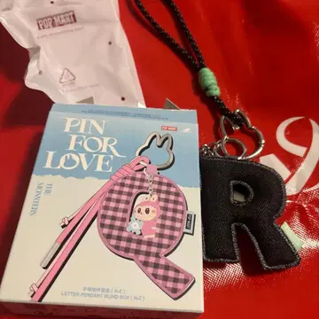 PIN FOR LOVE THE MONSTERS 키링 세트