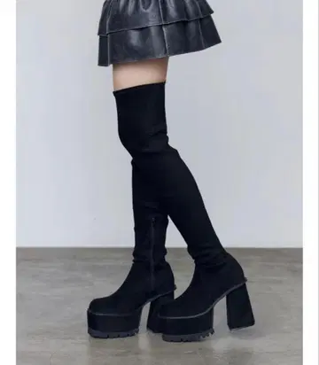 스퀘어 핏 롱 부츠