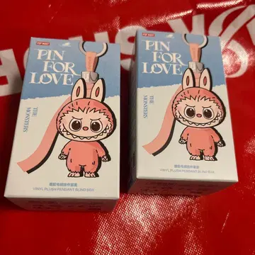 POP MART THE MONSTERS PIN FOR LOVE 키링