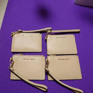 MICHAELKORS 패스 카드 케이스 4종 세트 상품