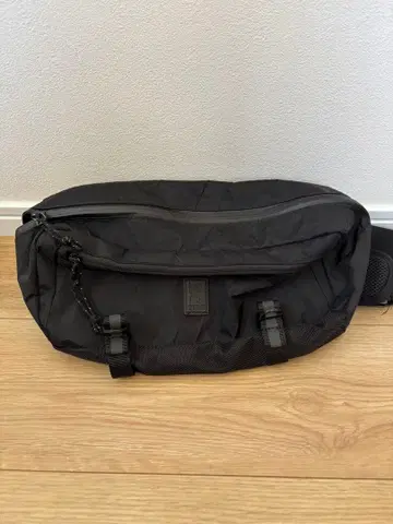 크롬 Chrome 카데트 슬링백