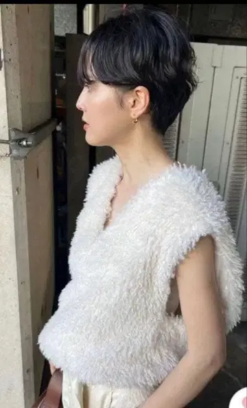 [새상품급] MIESROHE 서스테나 코쿤 퍼 베스트