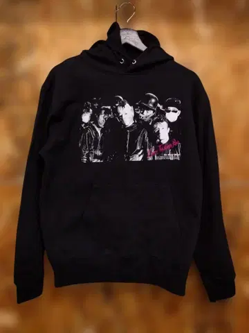 광기어린 개화 썬더로드 후드티 M 사이즈 45주년 상영 기념