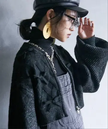 리본 부착 숏 기장 집업 니트 L 사이즈