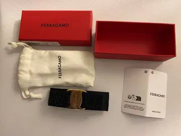 한정판 모델 Ferragamo 블랙 머리핀