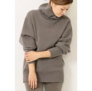 두지엠 클라세 터틀넥 스웨터