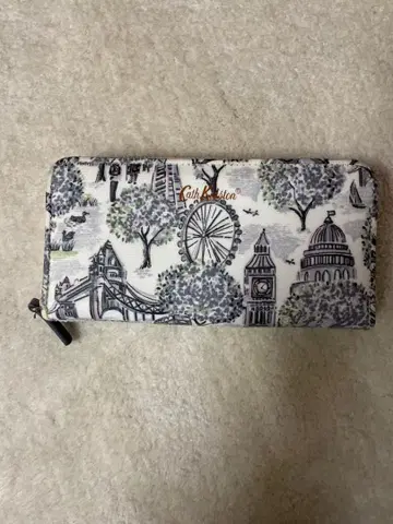 Cath Kidston 장지갑 새상품급