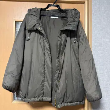 브라운 다운 자켓 M 사이즈 후드 부착