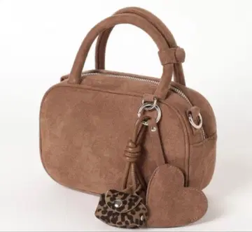 [ LOWRYS FARM ] 새상품급 브라운 스웨이드 숄더백