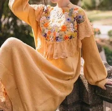 PINKINIKO 꽃 자수 니트 원피스