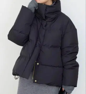 새상품! 두지엠 클라세 블랙 숏 다운 자켓