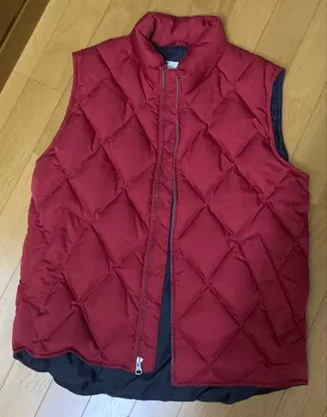 Eddie Bauer 빨간색 퀼팅 다운 베스트