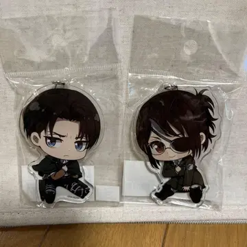 진격의 거인 리바이와 한지의 페탄 딸 아크릴 키링