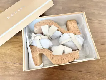 [ 새상품/미사용 ] REZOY 스웨이드 크로스 스트랩 코르크 샌들 L