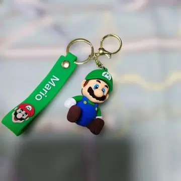 슈퍼 마리오 루이지 키링 러버 앉은 모습