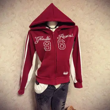 헤이세이 갸루 00s Y2K 빨간색 후드 부착 후드티 미국 걸 스타일