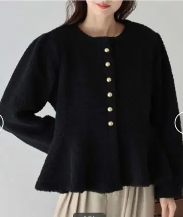 글래머러스 가든 보아 노카라 자켓 코트 페플럼 블랙