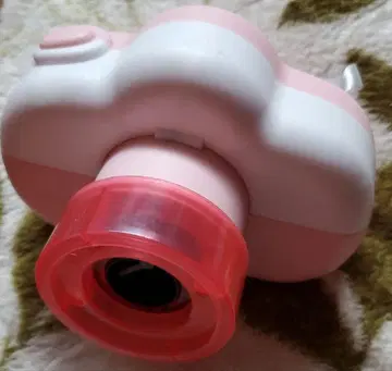 핑크색 카메라 모양 샤봉 놀이