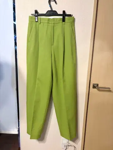 roku 6 슬랙스 턱 와이드 팬츠 그린