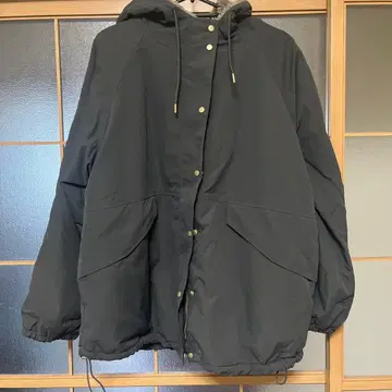 플리스 안감 후드 부착 자켓 블랙