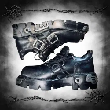 NEW ROCK 중후한 밑창 가죽 버클 부츠 V계 고딕