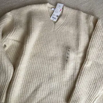 플러피 V넥 스웨터 XL 유니클로 새상품