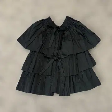 누키테파 미사용 새상품 블랙 프릴 반팔 상의 블라우스